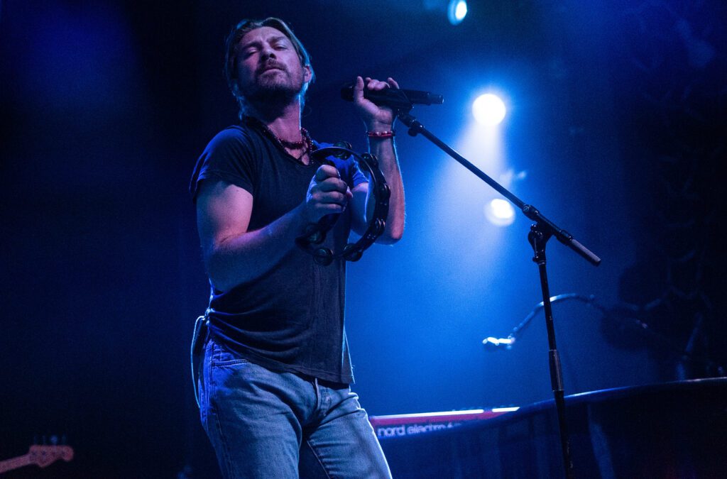 DSC01351 Let the beat MMMMMMMMMMbop: Hanson and Phantom Planet Play Emo's 11.03.2024