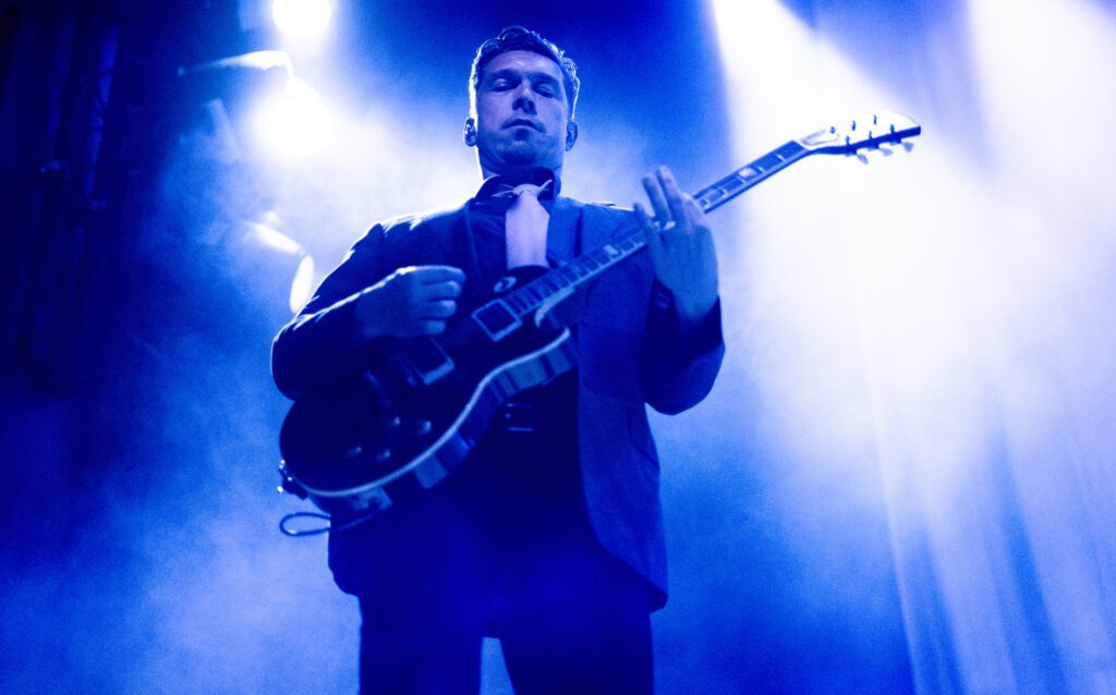 DSC01450 Let the beat MMMMMMMMMMbop: Hanson and Phantom Planet Play Emo's 11.03.2024