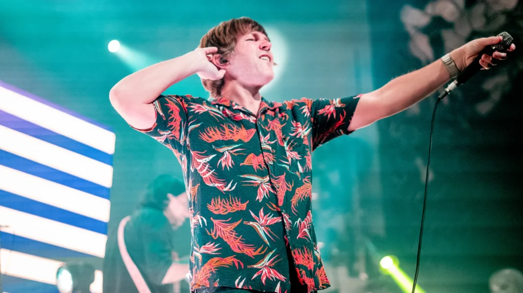 saves the day 15 New Jersey vs The World: Senses Fail and Saves The Day