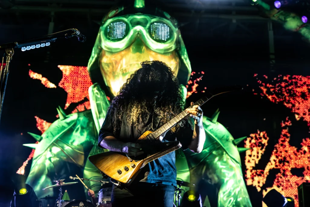 claudio Listen, now that I’ve got your attention, got to let you know I hate to see you go, now that you’re gone we can enjoy the show