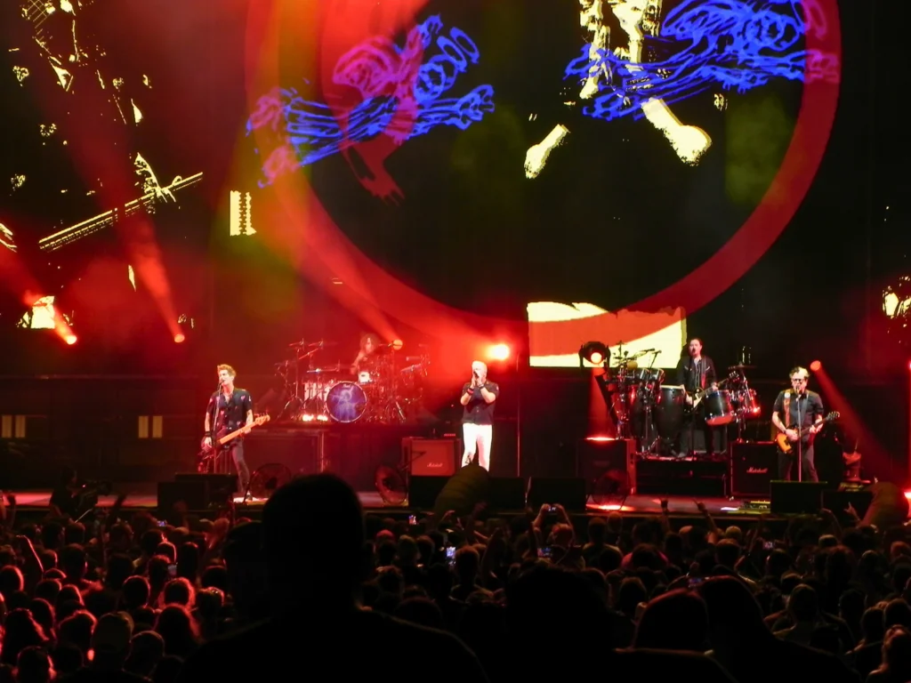 dscn5848 edited Do you still feel part of something loud?