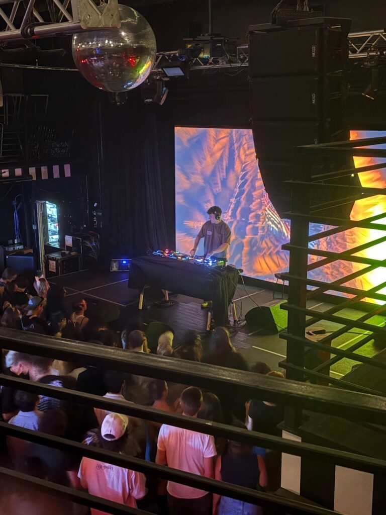 image 4 Ninajirachi’s Show Opens a Portal to a Time When the Internet was Cool