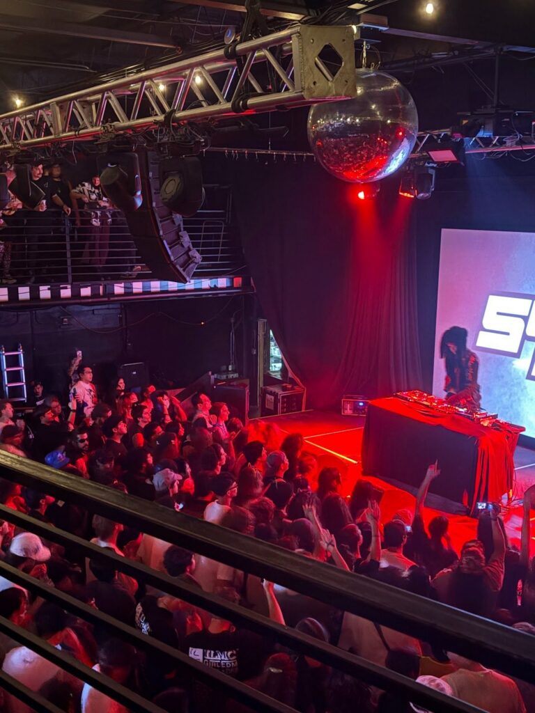 image 6 Ninajirachi’s Show Opens a Portal to a Time When the Internet was Cool