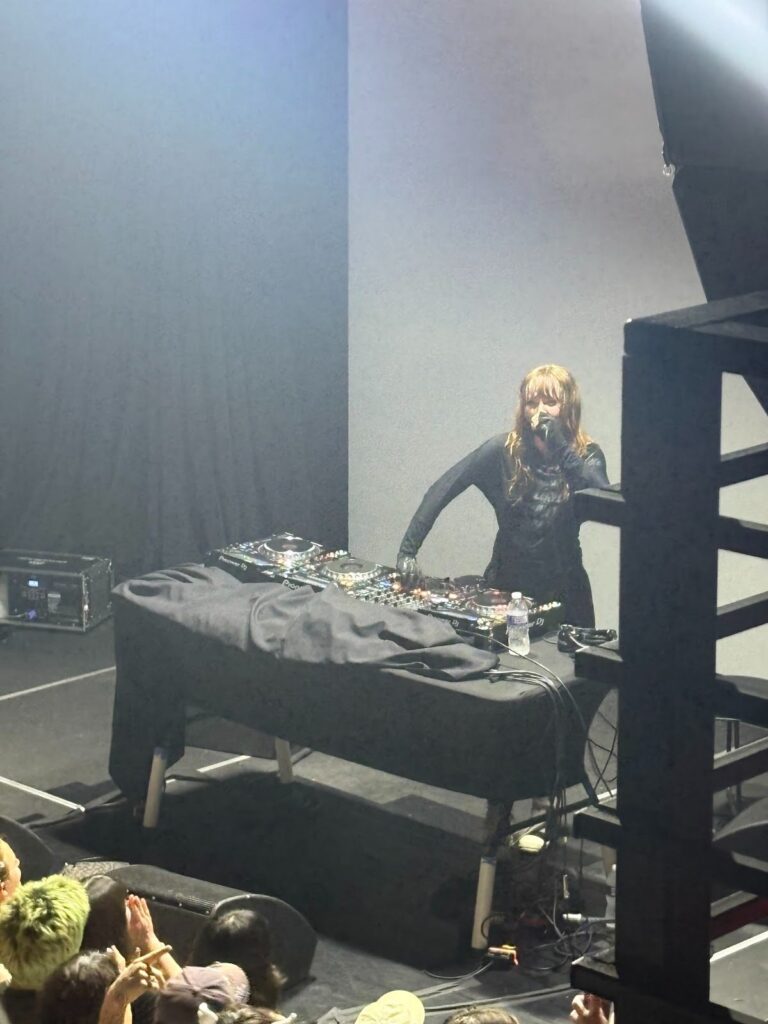 image 8 Ninajirachi’s Show Opens a Portal to a Time When the Internet was Cool