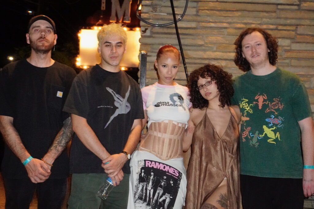 image2 Alma Muñeca: The Band and Their Symbiotic Relationship