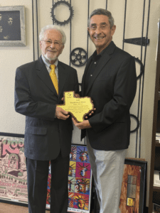 bota KOOP 91.7 FM - Austin's Community Radio